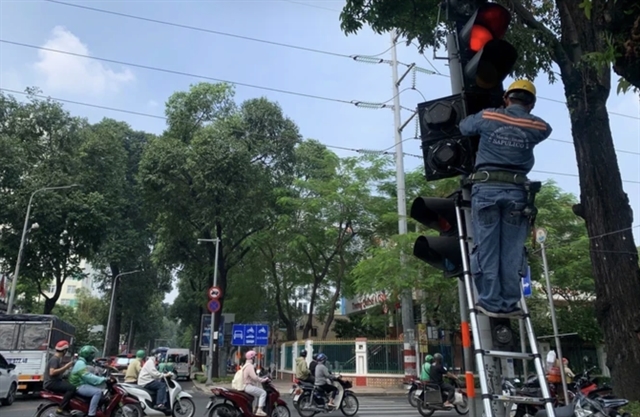 成为中场的